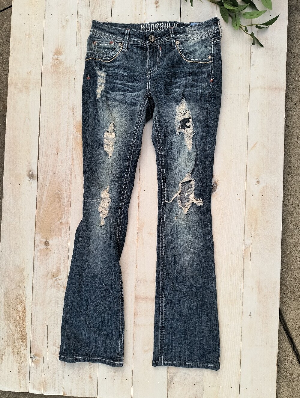 Women's Hydraulic Jeans Bailey Slim Boot Distressed Whiskered Low Rise Size 5/6